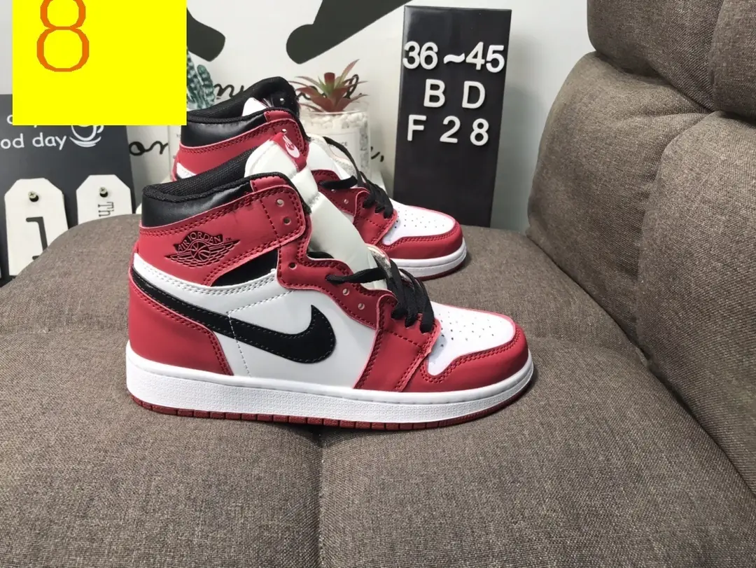 M799  Nike Air Jordan 1 38.88$ gallery