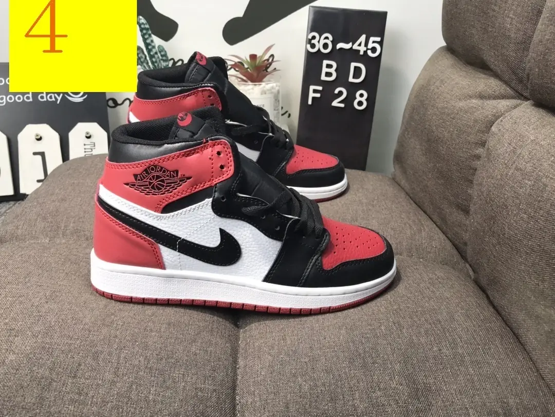 M799  Nike Air Jordan 1 38.88$ gallery