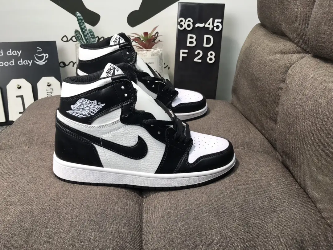 M799  Nike Air Jordan 1 38.88$ gallery