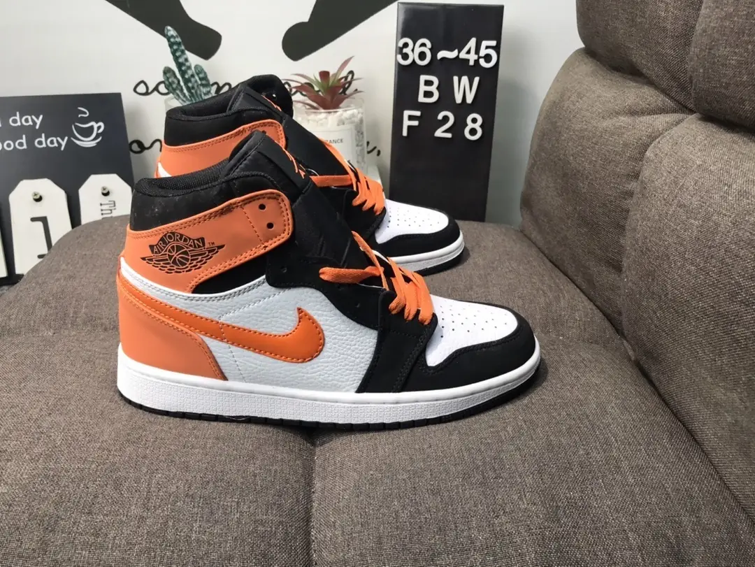 M799  Nike Air Jordan 1 38.88$ gallery