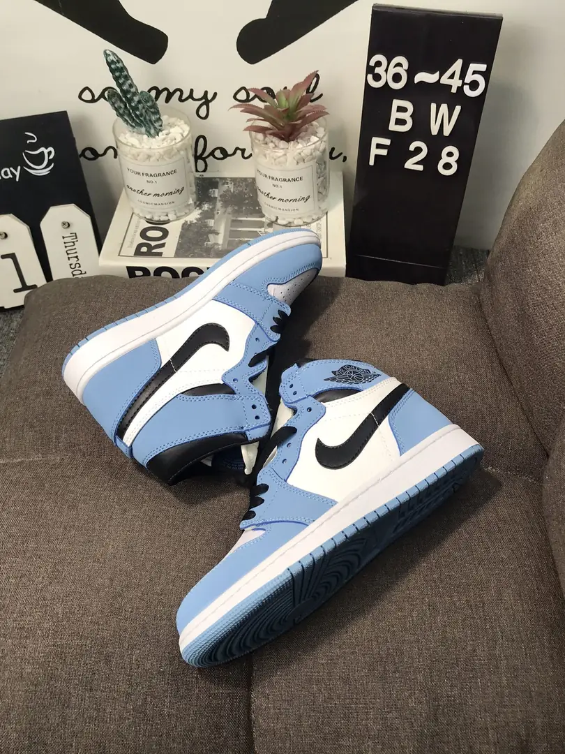 M799  Nike Air Jordan 1 38.88$ gallery