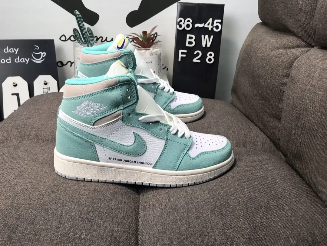 M799  Nike Air Jordan 1 38.88$ gallery