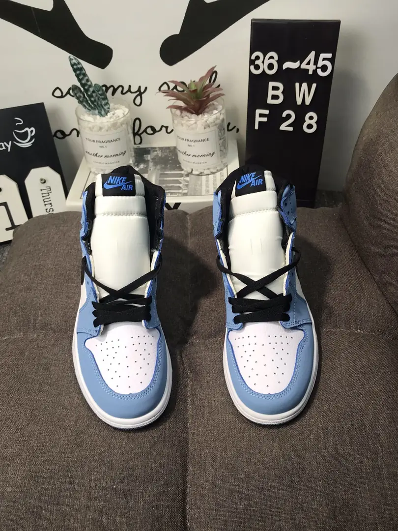 M799  Nike Air Jordan 1 38.88$ gallery