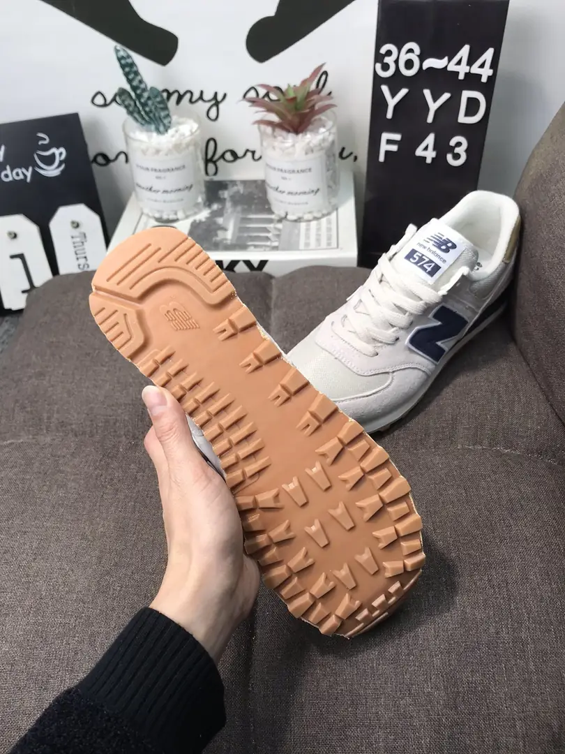 M806  New Balance NB  43.33$ gallery