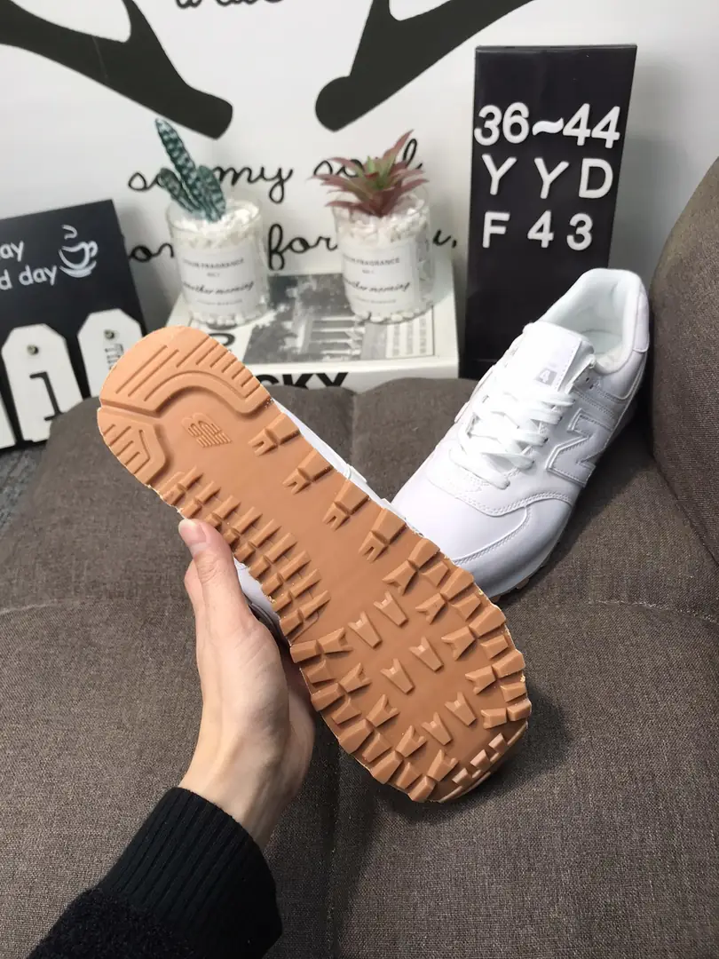 M806  New Balance NB  43.33$ gallery