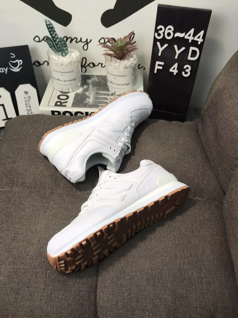 M806  New Balance NB  43.33$ gallery