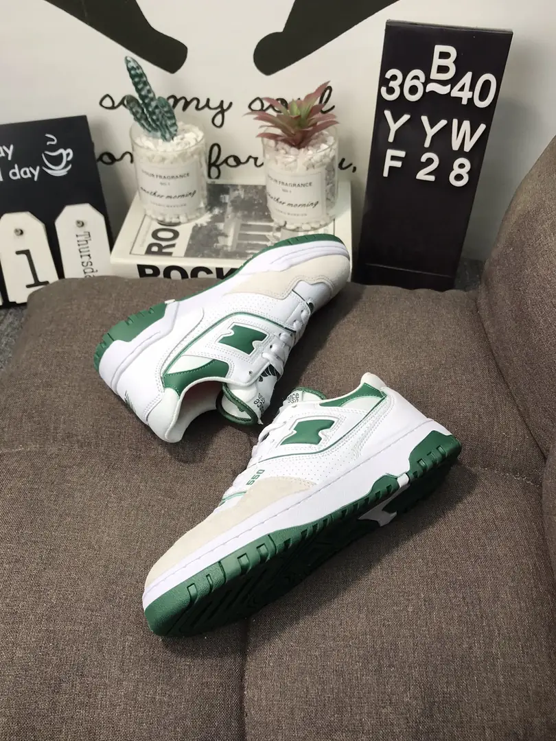 M809  43.5$ New Balance gallery