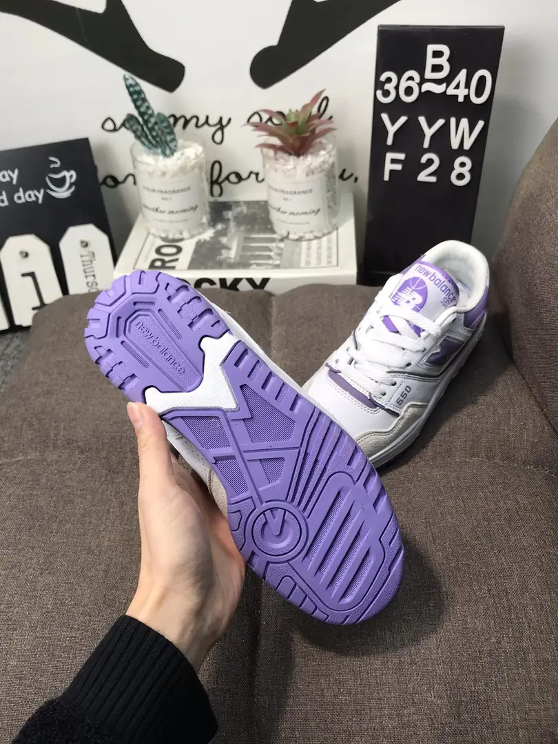 M809  43.5$ New Balance gallery