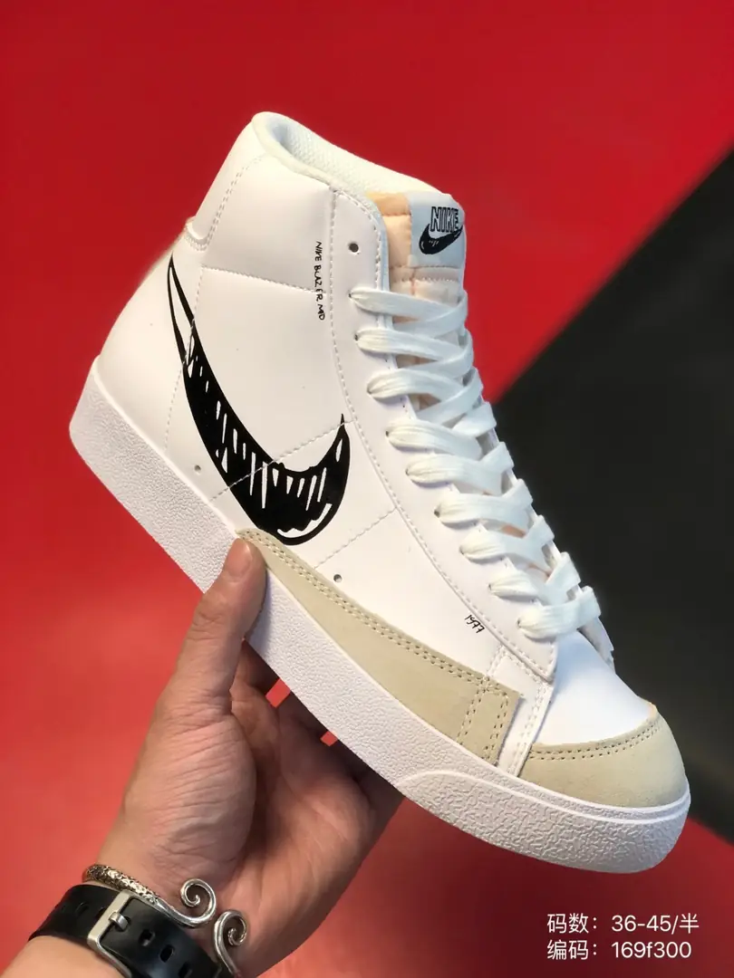 M826 Nike Blazer Mid 42.33$ gallery