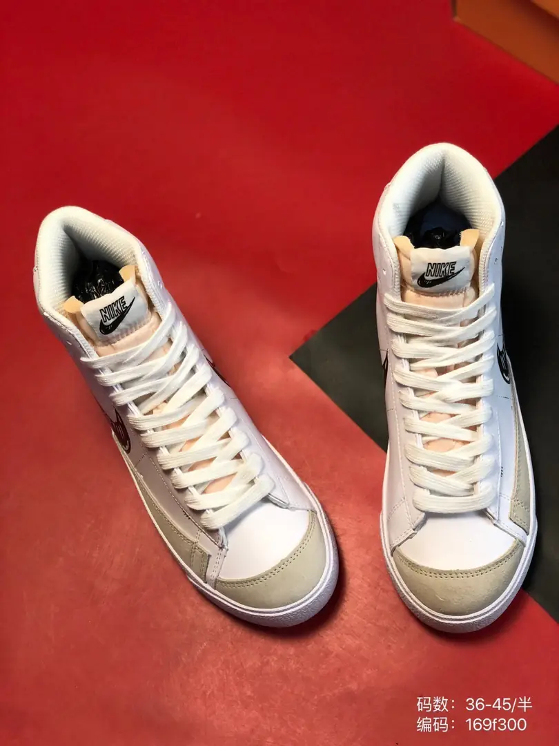 M826 Nike Blazer Mid 42.33$ gallery