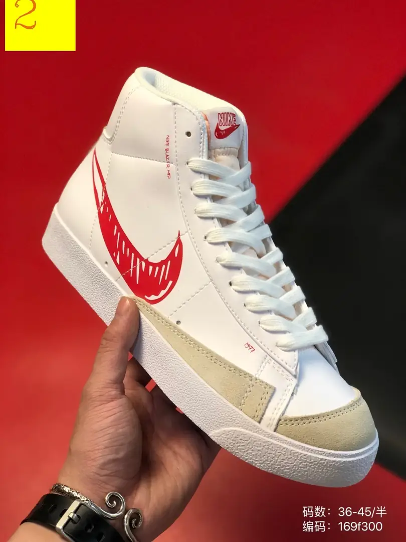 M826 Nike Blazer Mid 42.33$ gallery