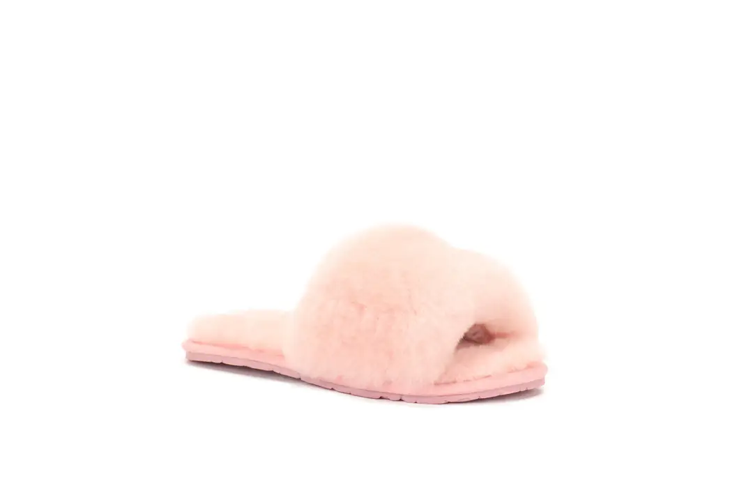 M830 UGG COZETTE SLIDE 39.01$ gallery