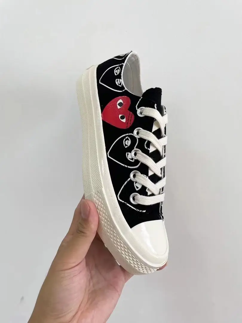 M84  31.15$ Converse KW gallery