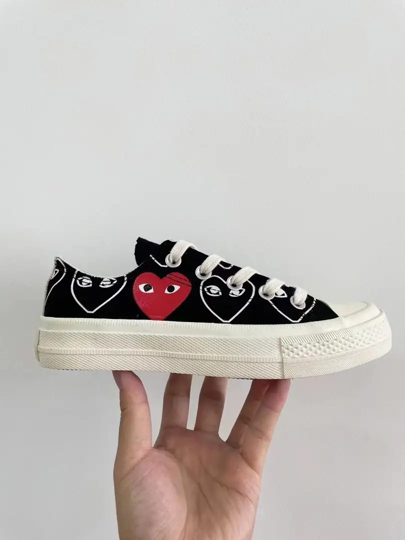 M84  31.15$ Converse KW gallery