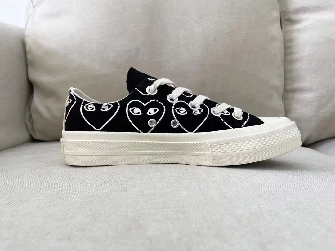 M84  31.15$ Converse KW gallery