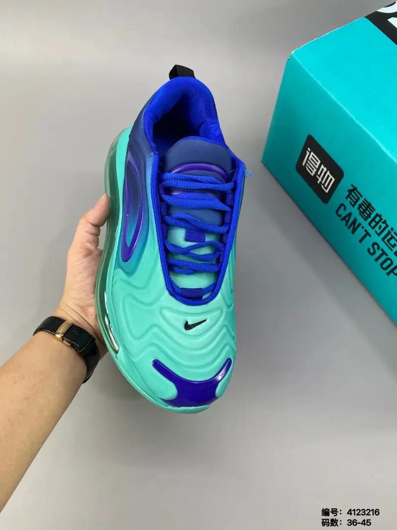 M860 Nike Air Max 720 $40.50 gallery