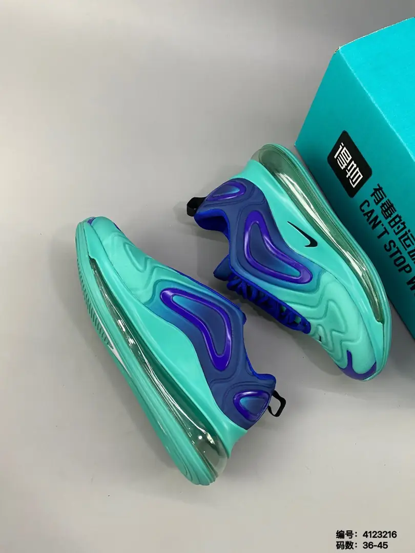 M860 Nike Air Max 720 $40.50 gallery