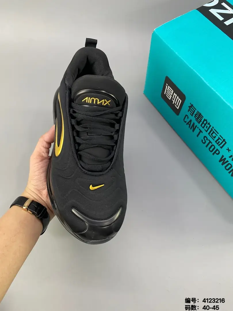 M860 Nike Air Max 720 $40.50 gallery