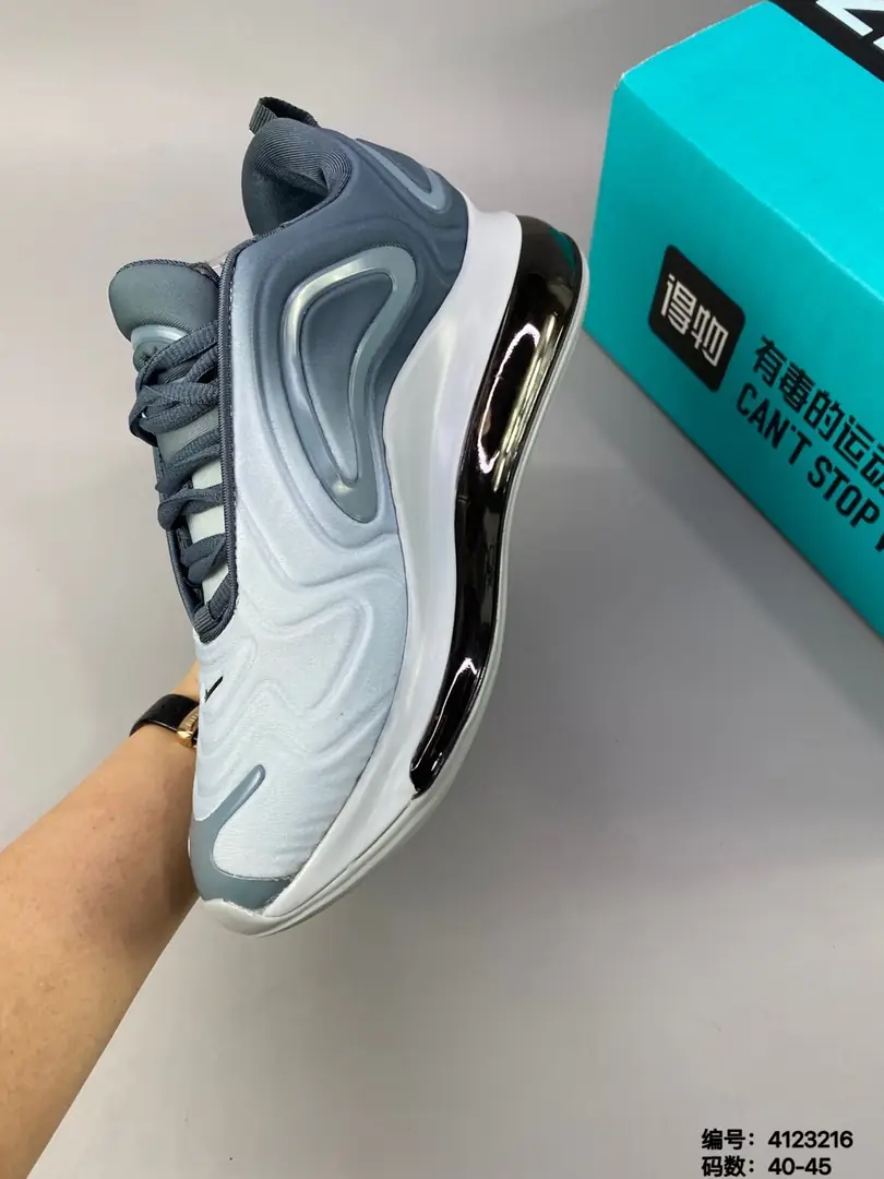 M860 Nike Air Max 720 $40.50 gallery