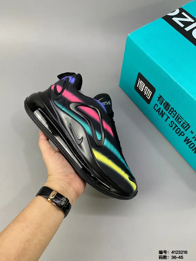 M860 Nike Air Max 720 $40.50 gallery