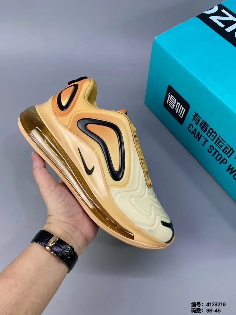M860 Nike Air Max 720 $40.50 gallery