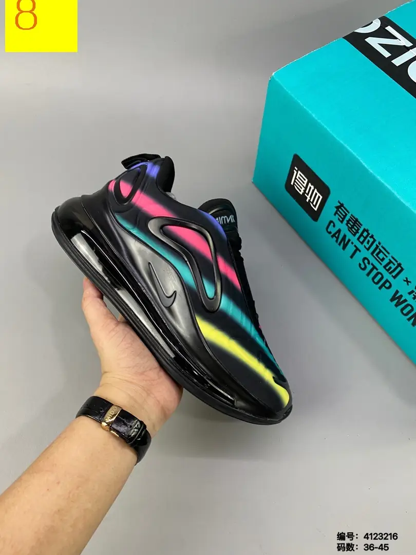 M860 Nike Air Max 720 $40.50 gallery