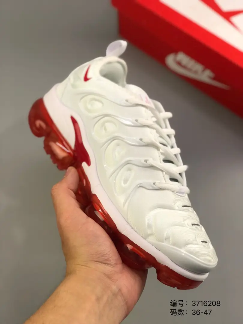 M864 NIKE AIR VAPORMAX  $44.64 gallery