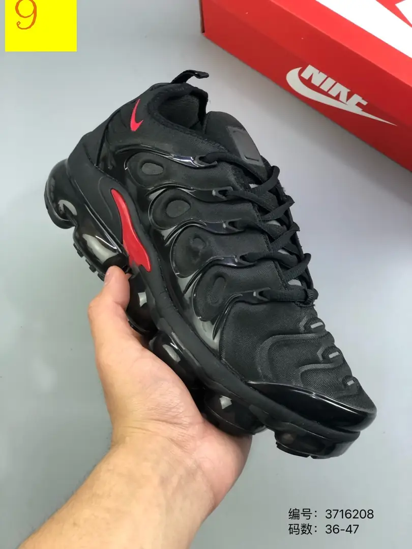M864 NIKE AIR VAPORMAX  $44.64 gallery