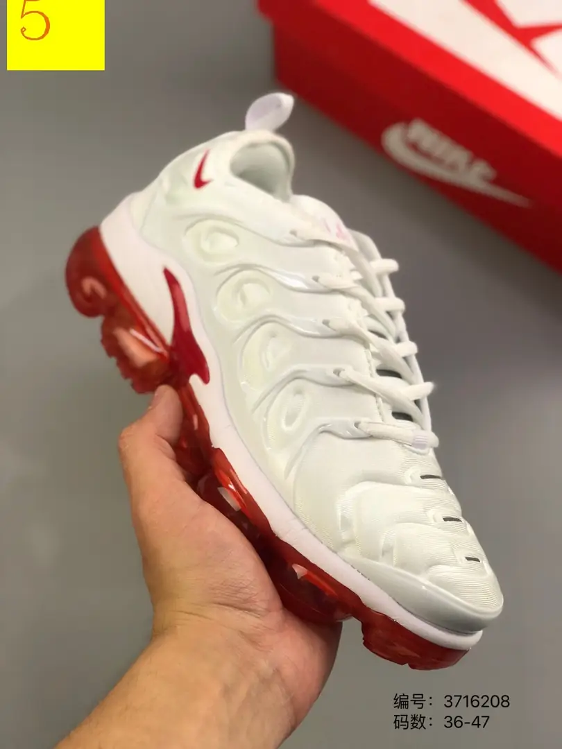 M864 NIKE AIR VAPORMAX  $44.64 gallery