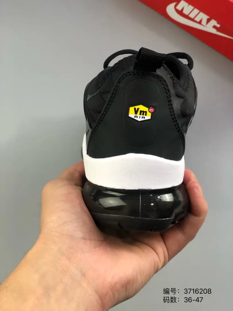 M864 NIKE AIR VAPORMAX  $44.64 gallery