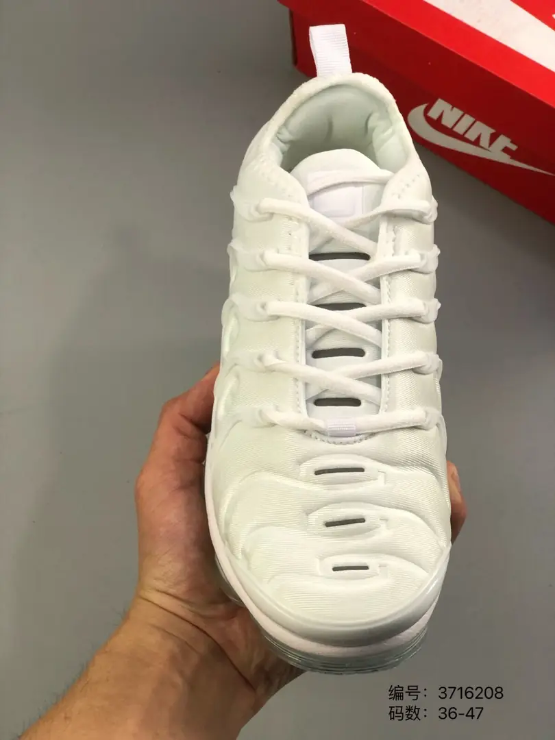 M864 NIKE AIR VAPORMAX  $44.64 gallery