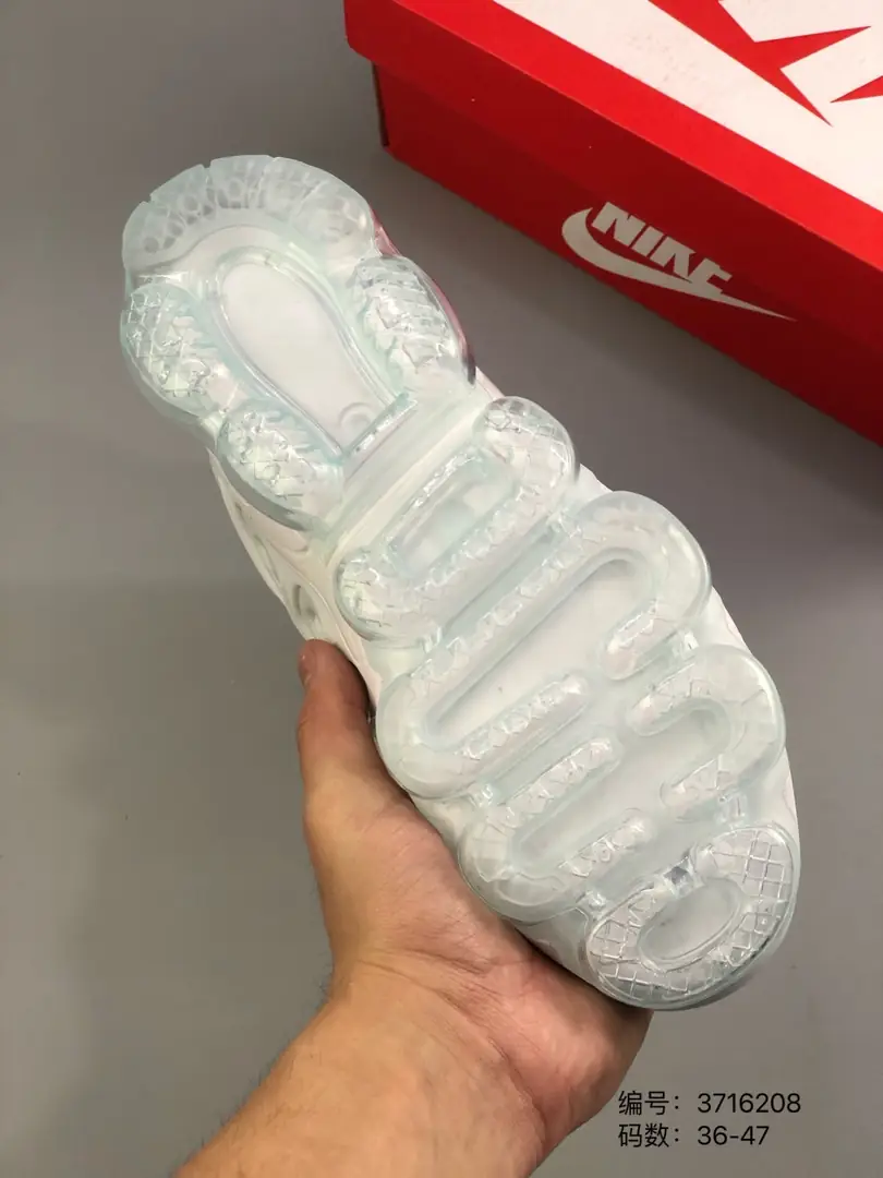 M864 NIKE AIR VAPORMAX  $44.64 gallery
