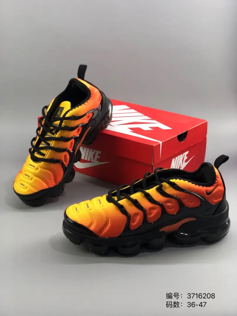 M864 NIKE AIR VAPORMAX  $44.64 gallery