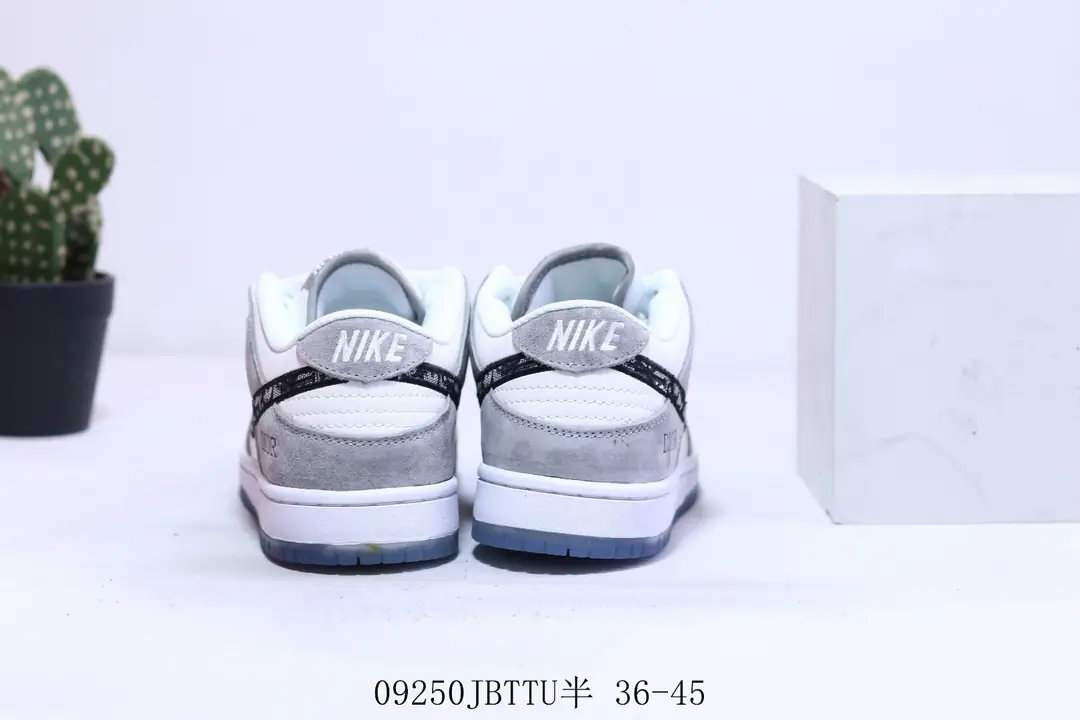 M878 Nike SB Dunk $41.72 gallery