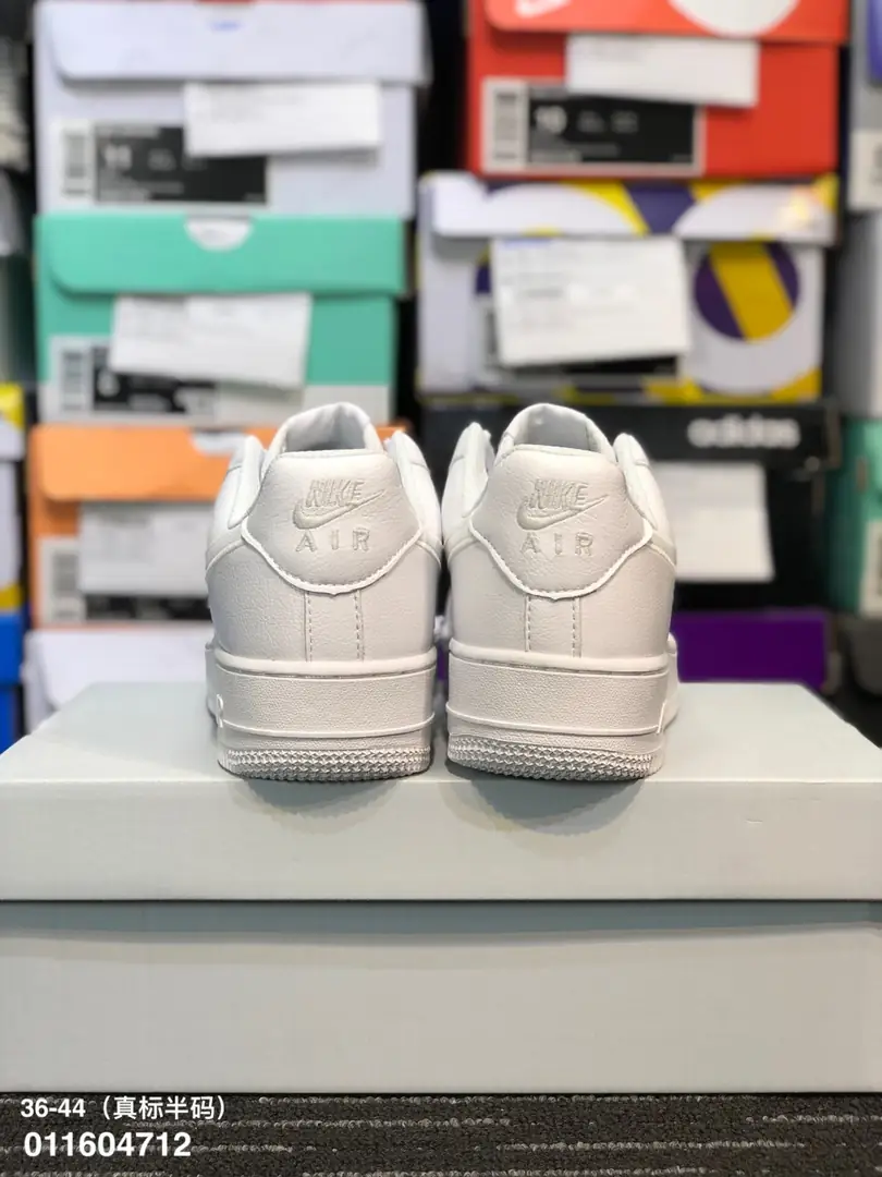 M906 Nike Air Force 1  43.12$ gallery