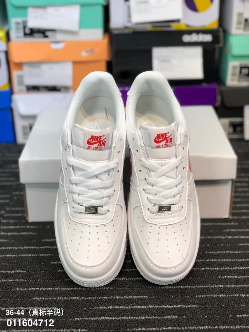 M906 Nike Air Force 1  43.12$ gallery
