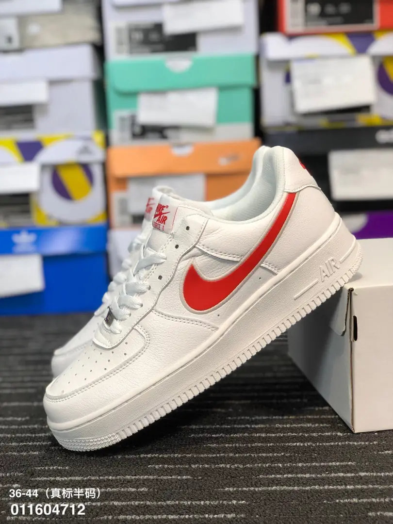 M906 Nike Air Force 1  43.12$ gallery