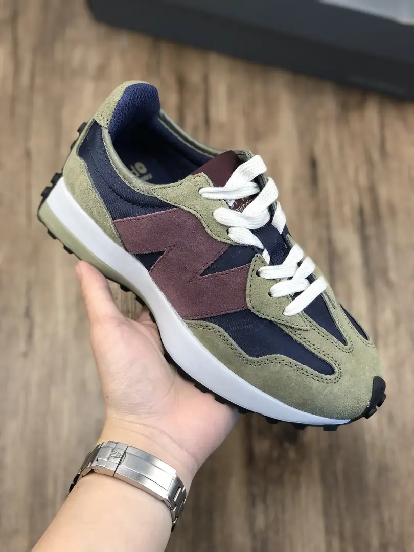 M907 New Balance $44.83 gallery