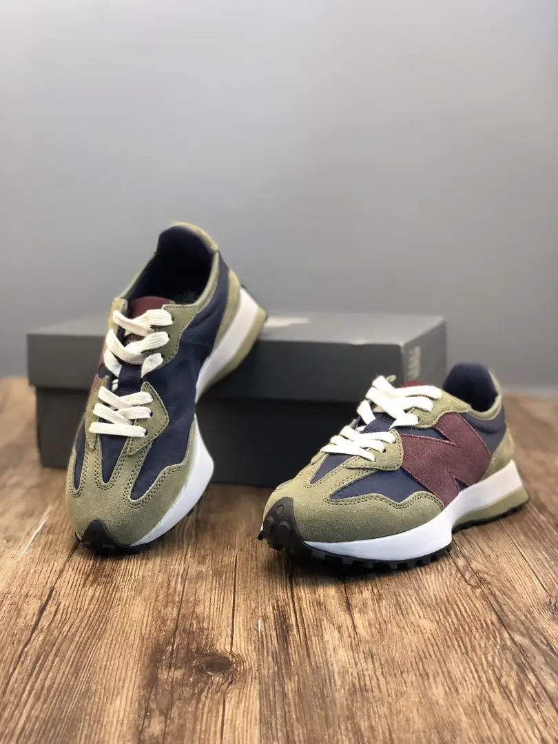 M907 New Balance $44.83 gallery