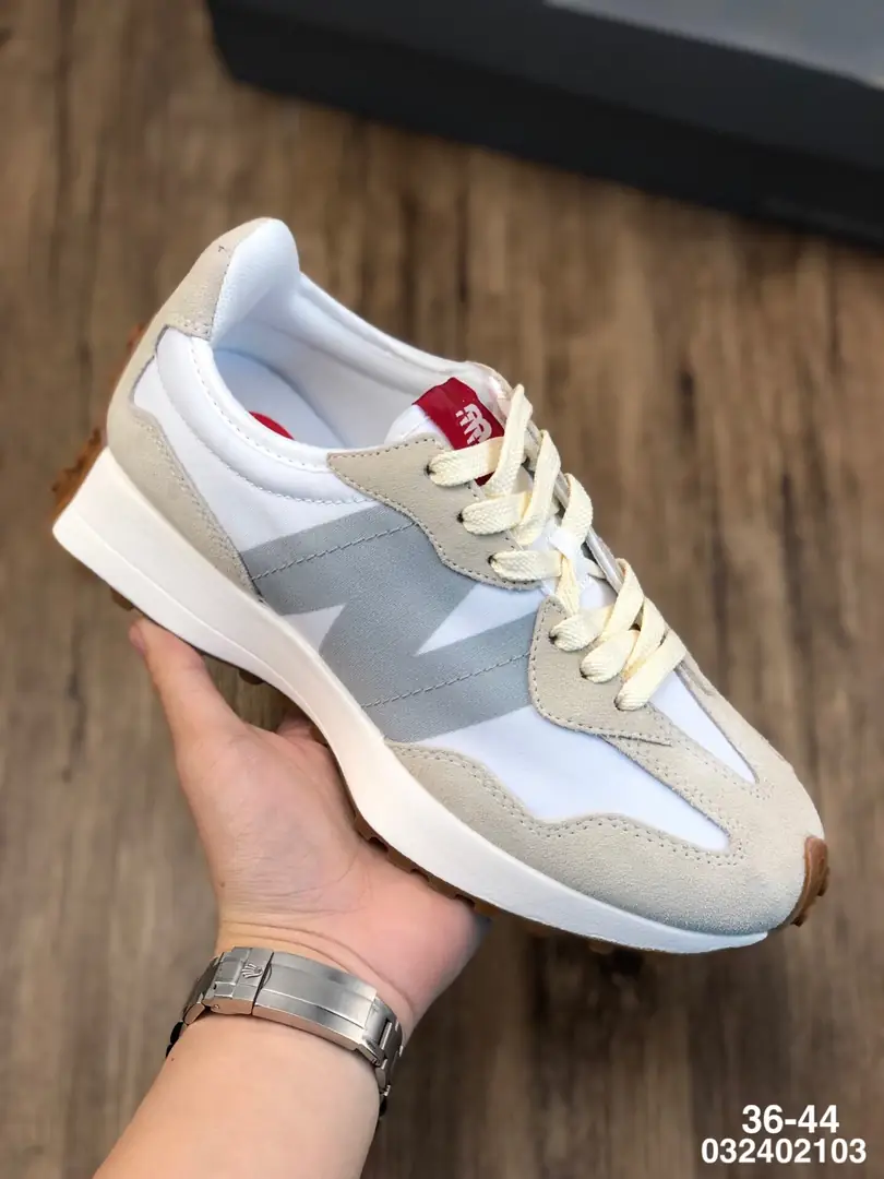 M907 New Balance $44.83 gallery