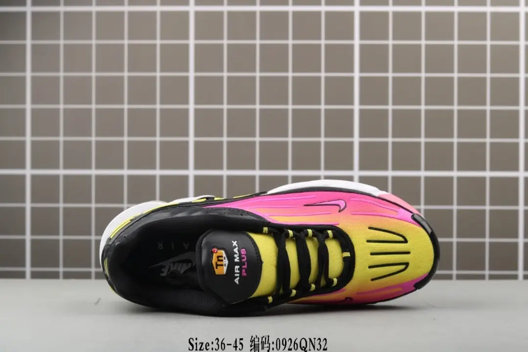 M913  Nike Air   $54.83 gallery