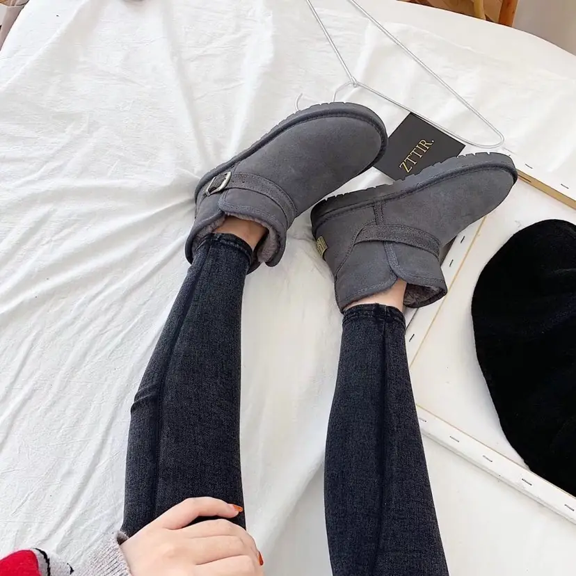 M919 UGG $36.94 gallery