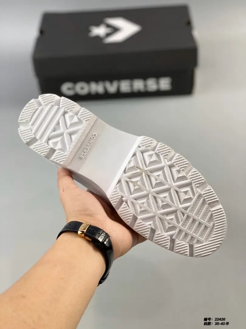 M924 Converse Run Star $50.24 gallery