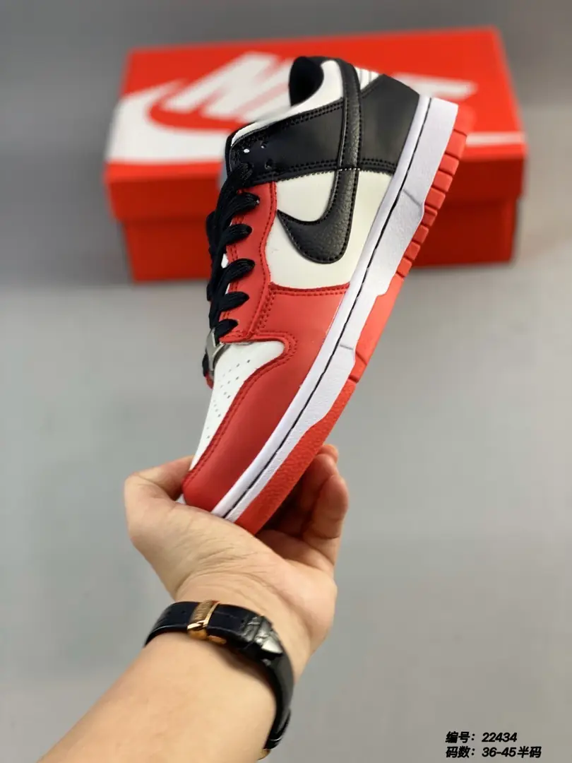 M950 NBA x Nike Dunk Low  42.22$ gallery