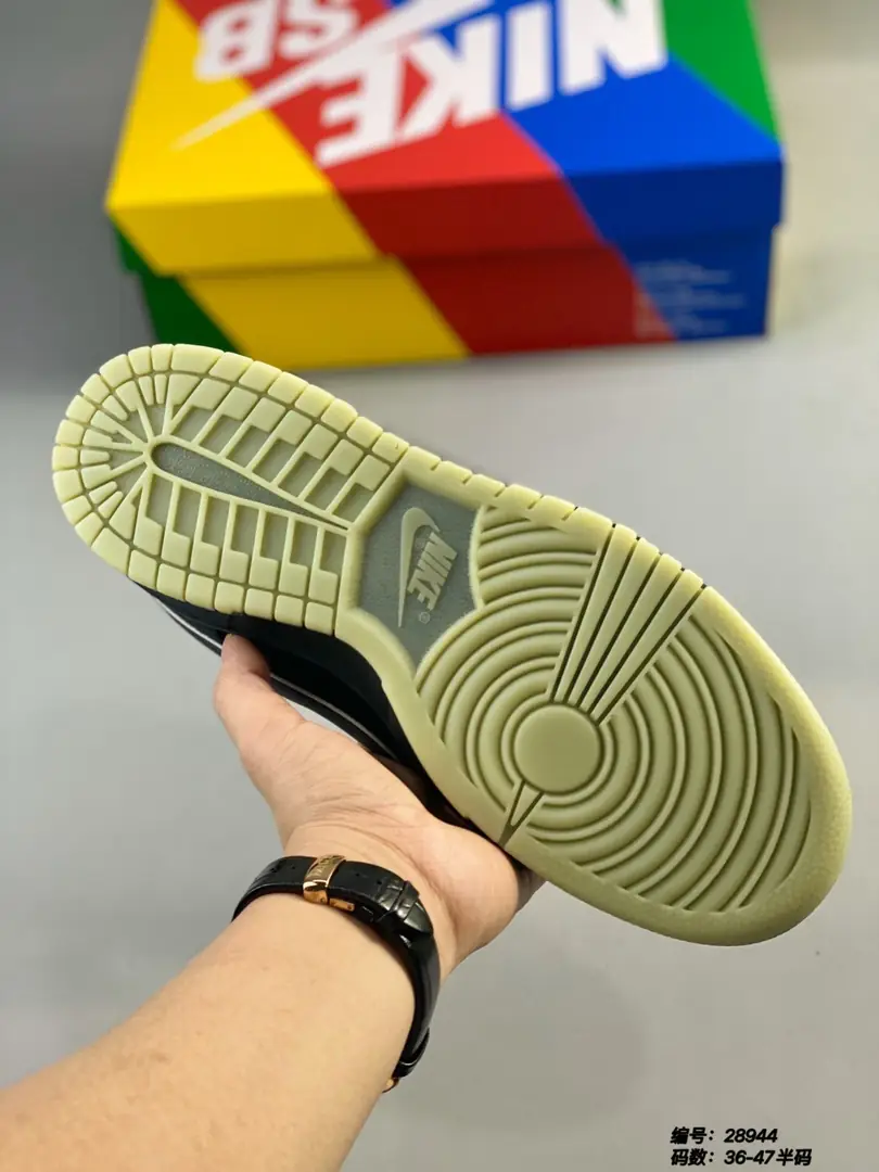 M953 Nike SB Dunk  $68.14 gallery