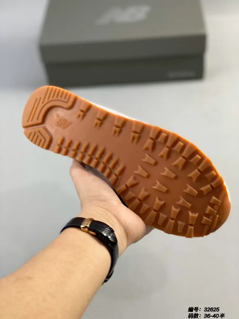 M969 new balance  42.33$ gallery