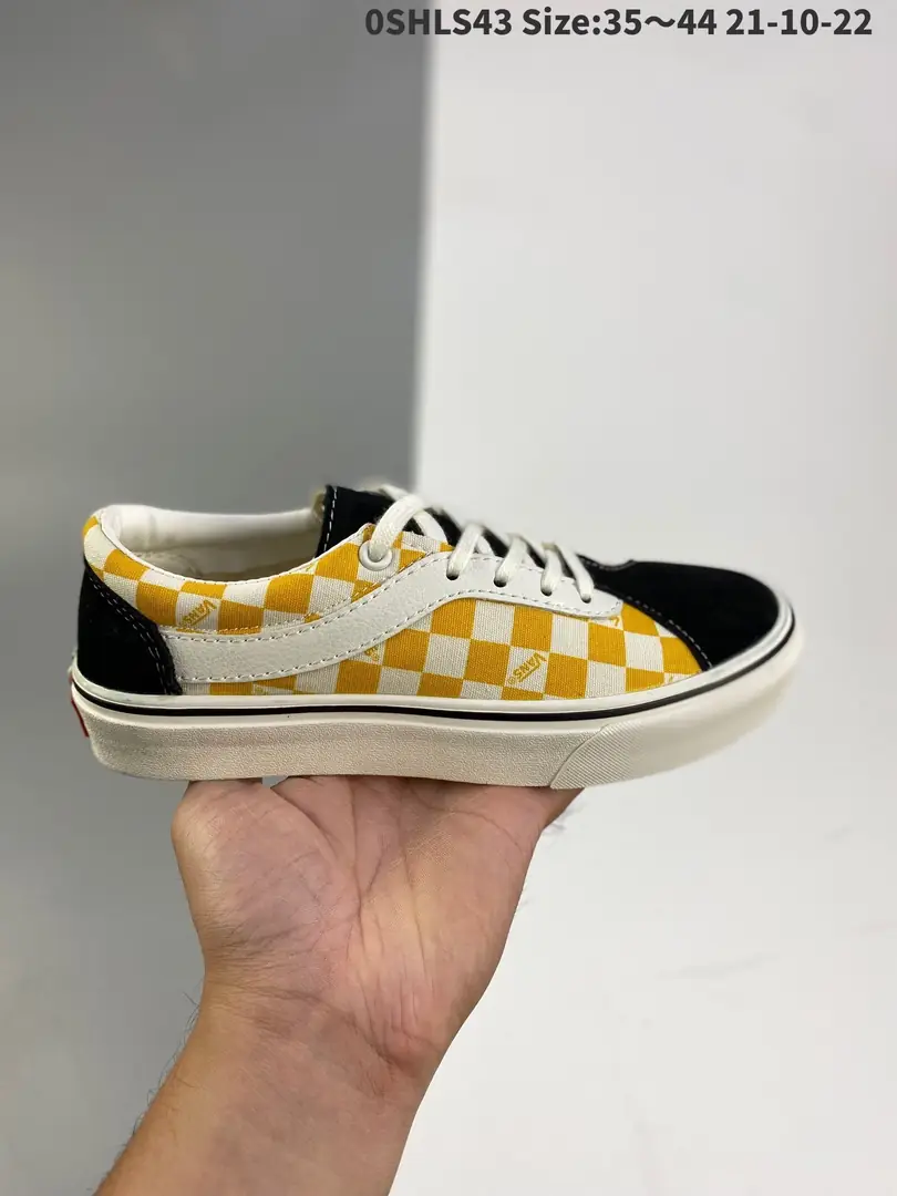 M977 Vans  $34.72 gallery