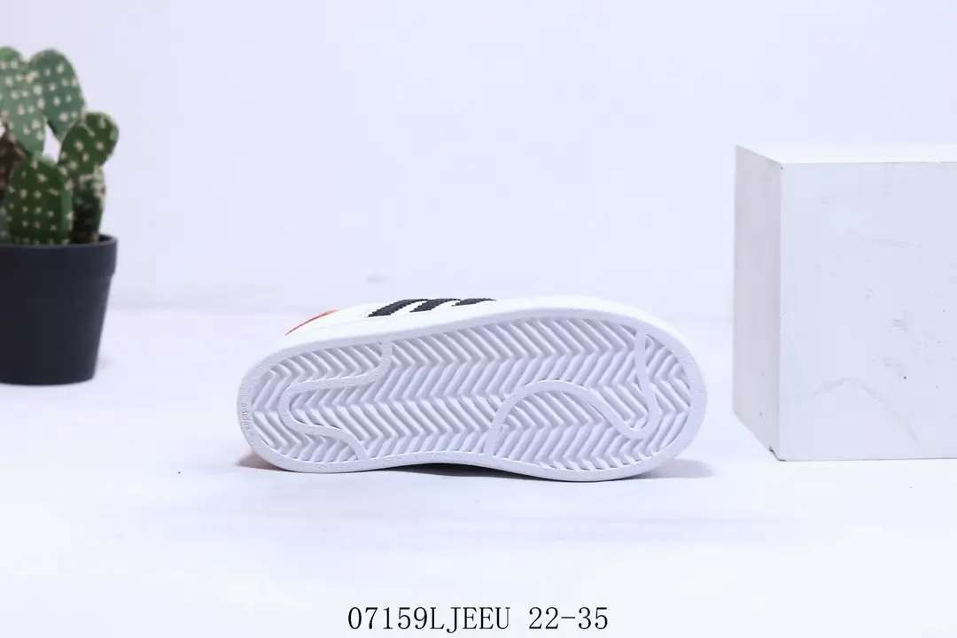 M991 Adidas  43.22$ gallery