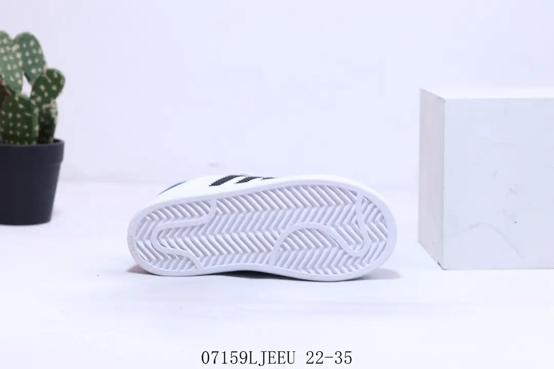 M991 Adidas  43.22$ gallery