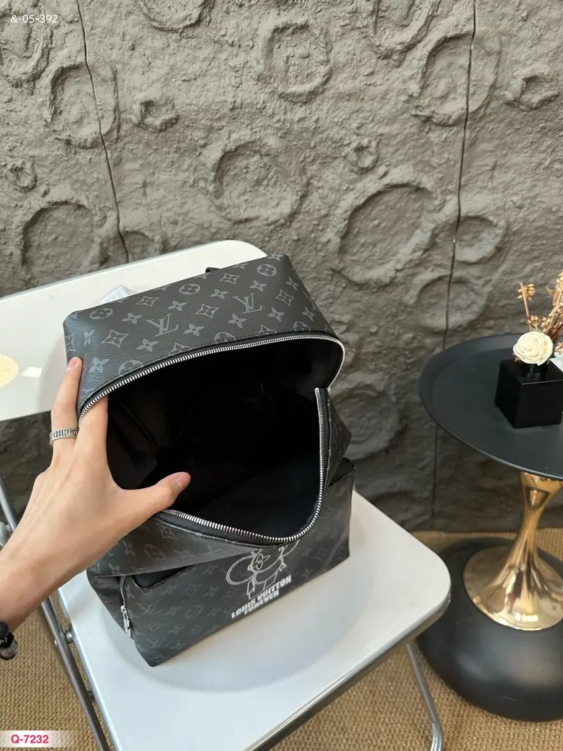 kng1335  lv  95.99$ gallery